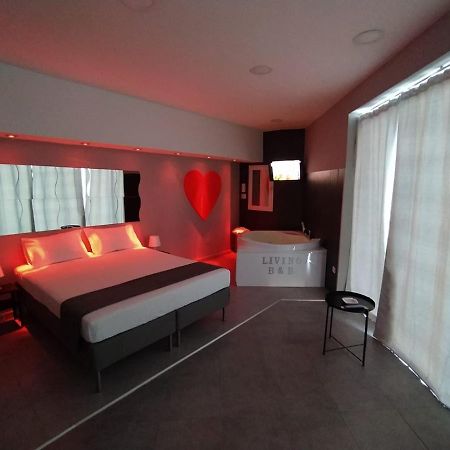 Living Bed And Breakfast 卡索里亚 外观 照片
