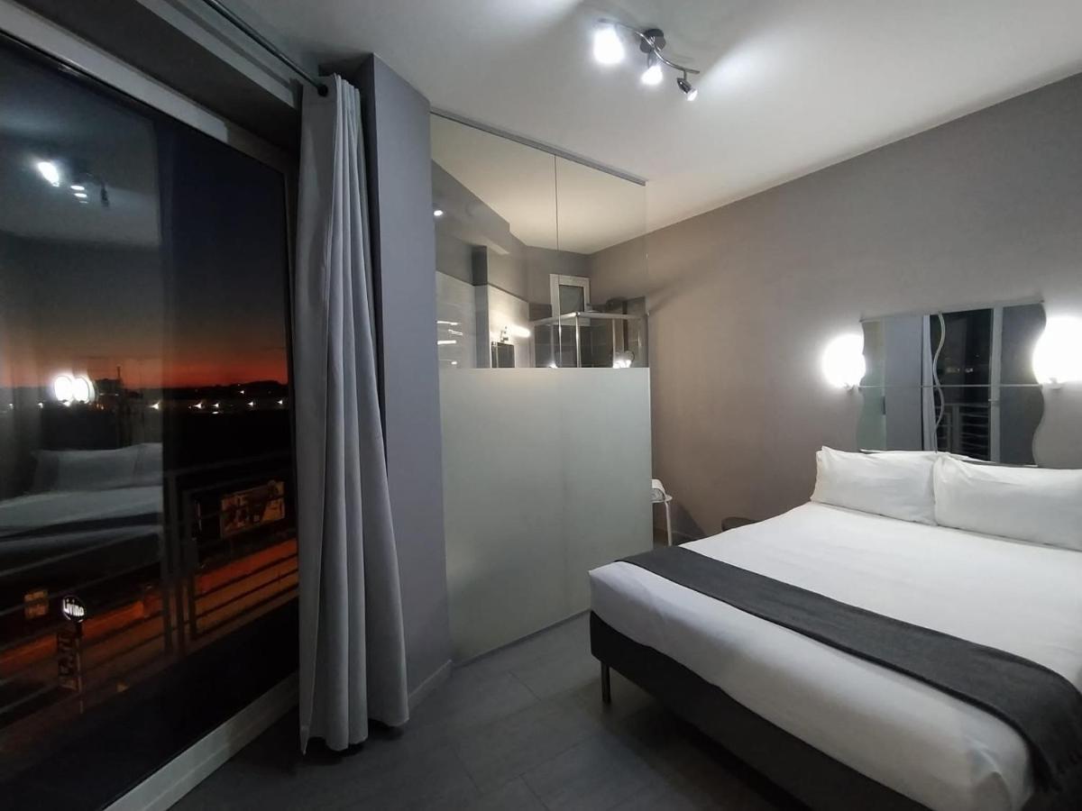 Living Bed And Breakfast 卡索里亚 外观 照片