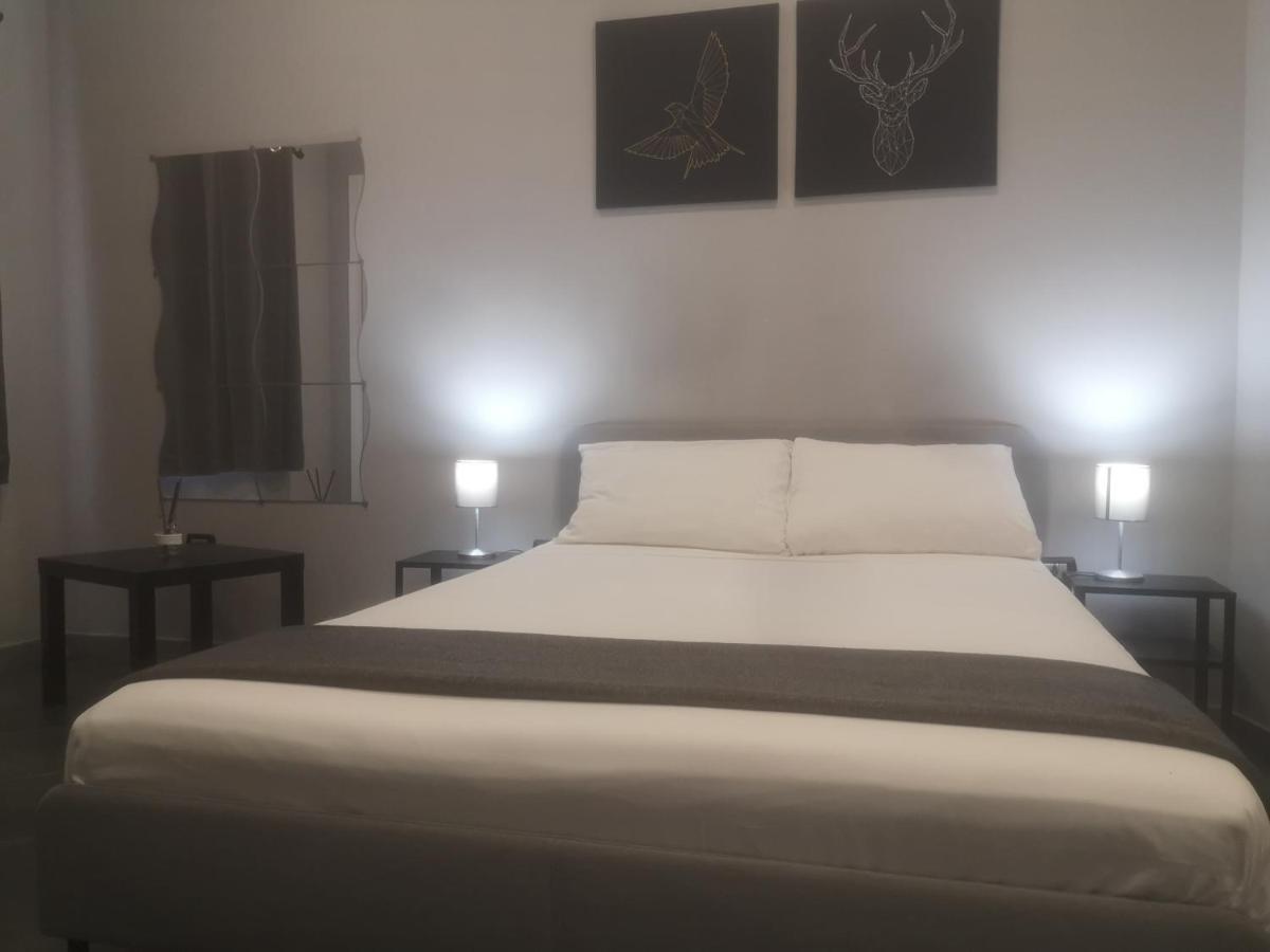 Living Bed And Breakfast 卡索里亚 外观 照片