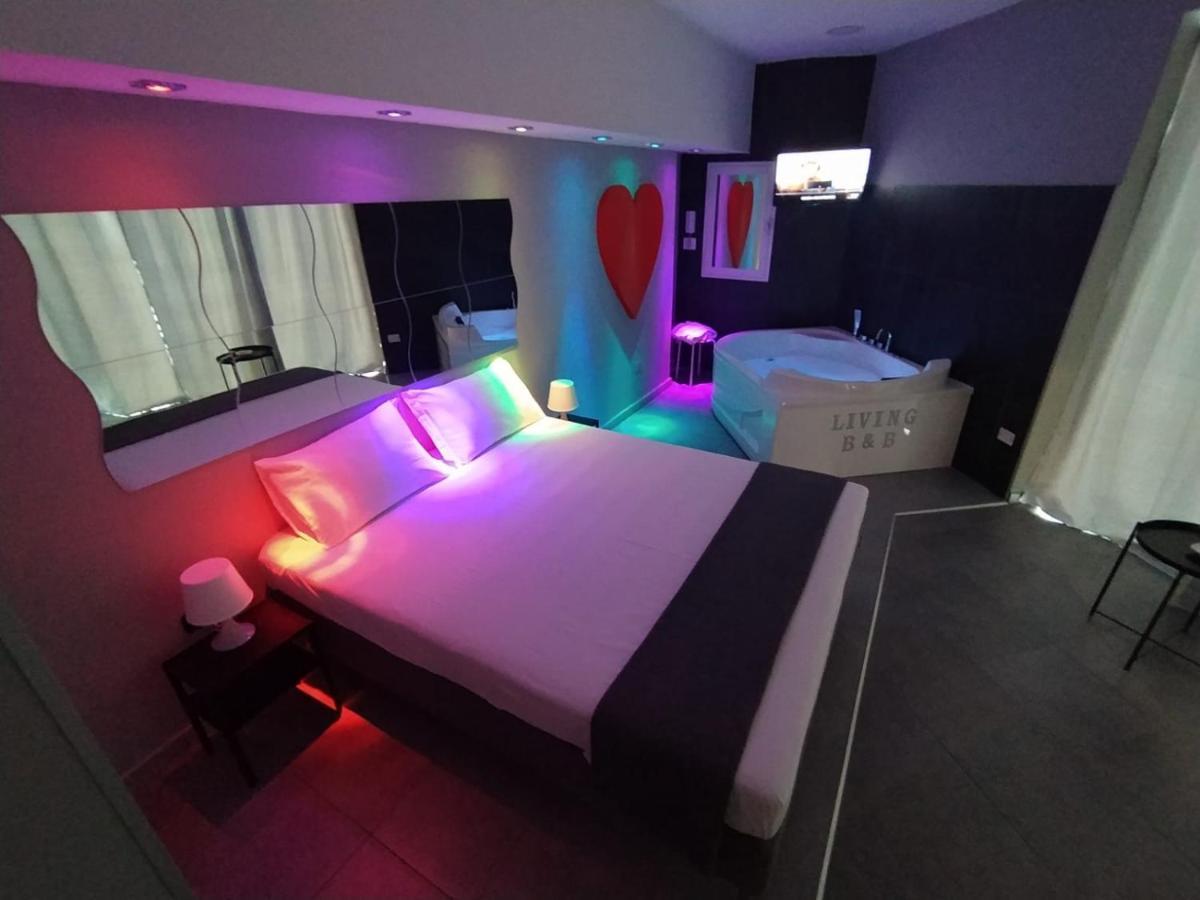 Living Bed And Breakfast 卡索里亚 外观 照片