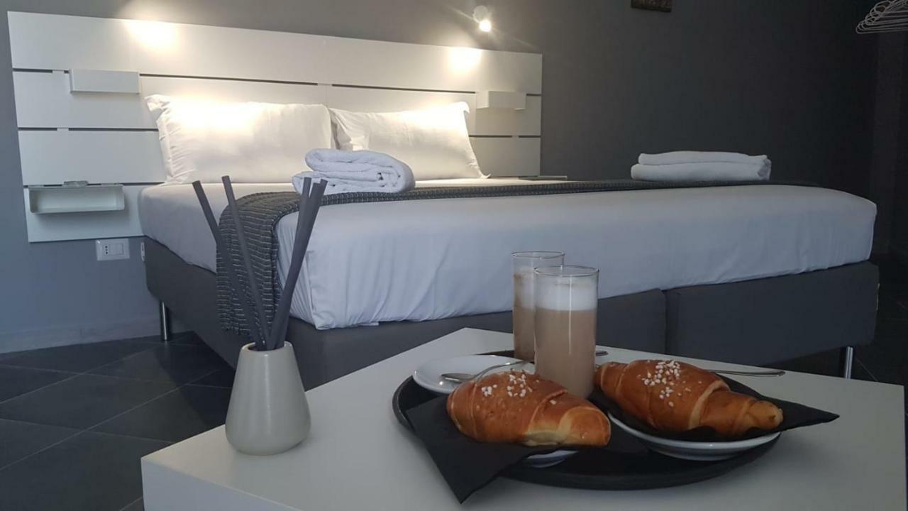 Living Bed And Breakfast 卡索里亚 外观 照片