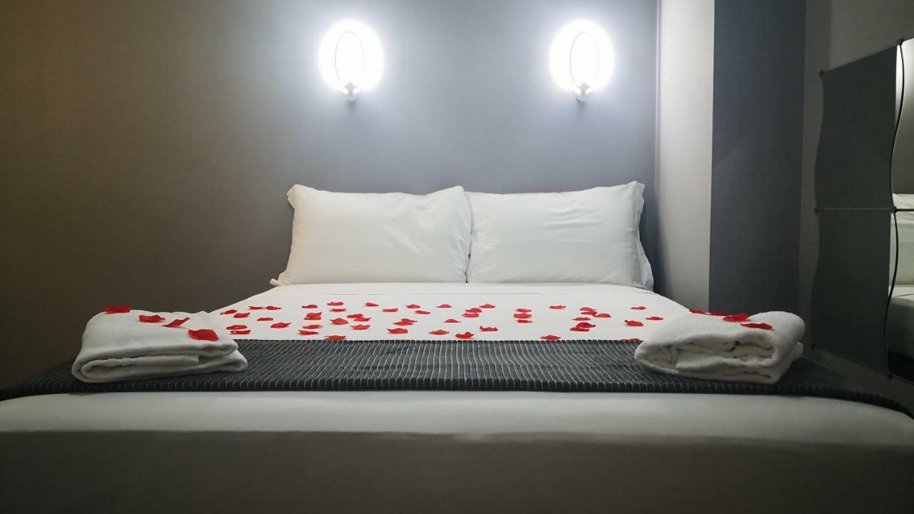 Living Bed And Breakfast 卡索里亚 外观 照片