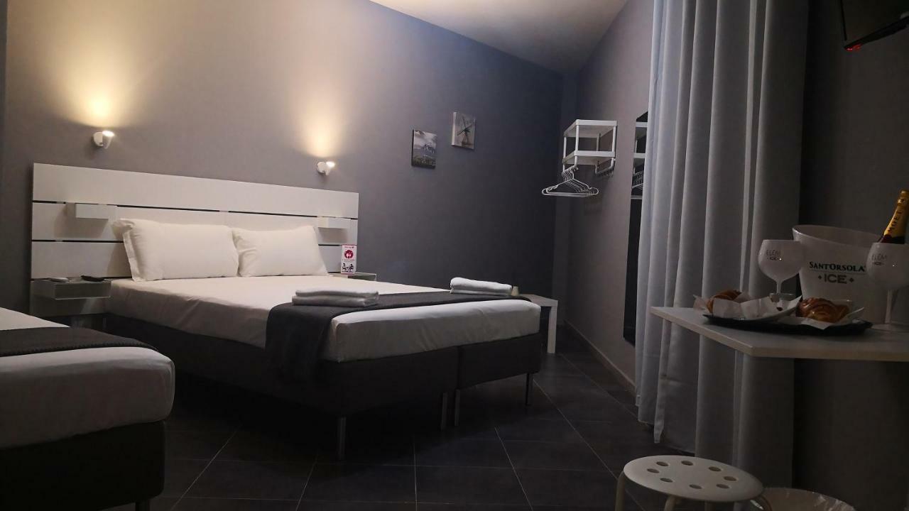 Living Bed And Breakfast 卡索里亚 外观 照片